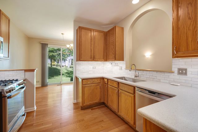88 Fulbright Lane, Schaumburg, IL 60194