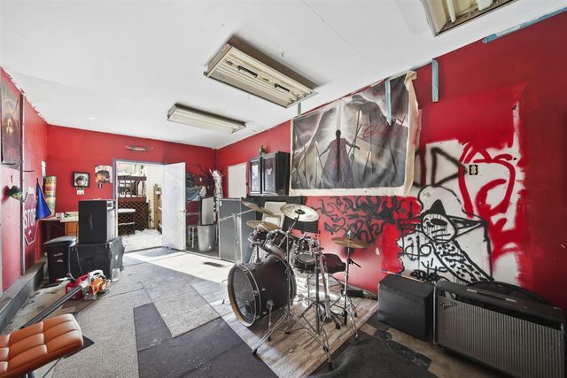 2375 Windemere Drive, Jackson, MI 49202