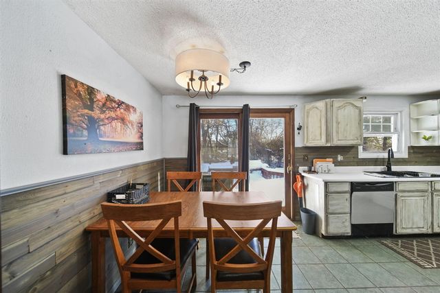 2375 Windemere Drive, Jackson, MI 49202