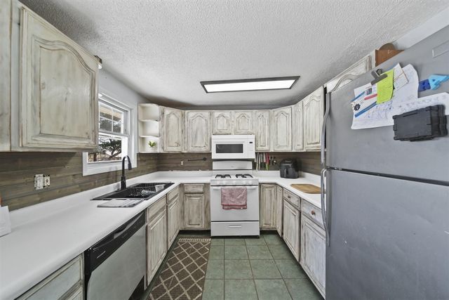 2375 Windemere Drive, Jackson, MI 49202