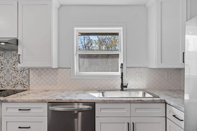 10151 Brinwood Drive, Houston, TX 77043