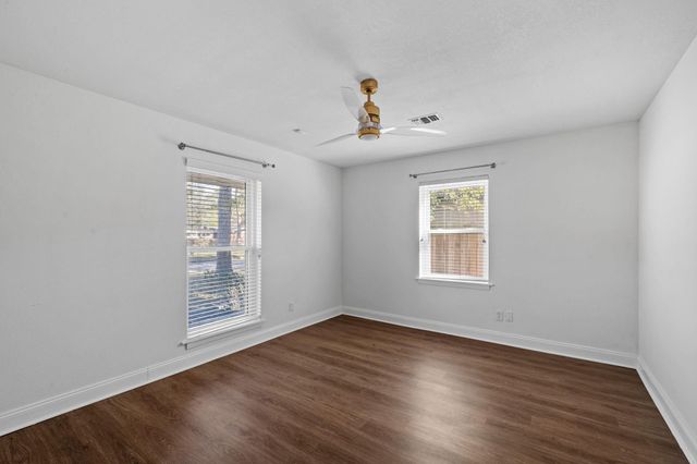 10151 Brinwood Drive, Houston, TX 77043