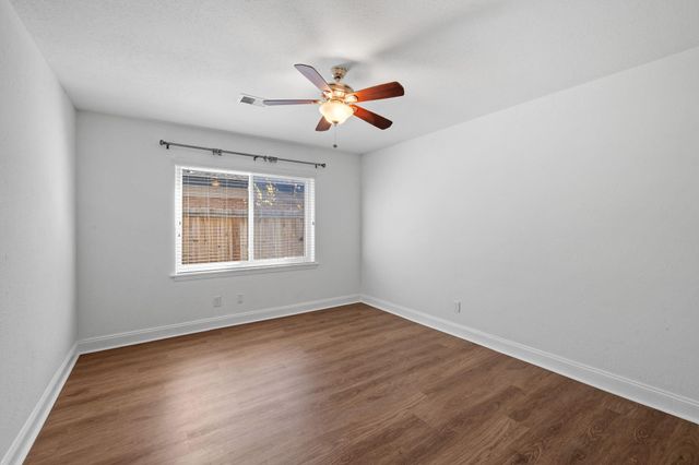 10151 Brinwood Drive, Houston, TX 77043