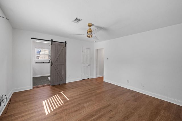 10151 Brinwood Drive, Houston, TX 77043