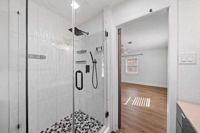 10151 Brinwood Drive, Houston, TX 77043