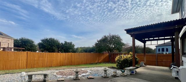 5501 Coronation Drive, Arlington, TX 76017