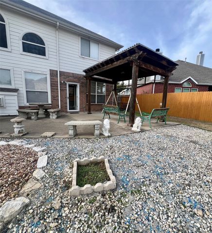 5501 Coronation Drive, Arlington, TX 76017