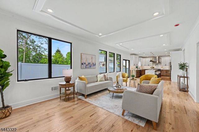 10 Shawnee Rd, Cranford Twp., NJ 07016