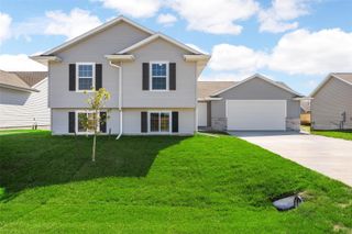 803 Indigo Drive, Palo, IA 52324