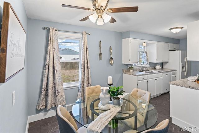 7210 Montclair Avenue, Godfrey, IL 62035