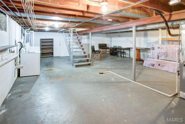 7210 Montclair Avenue, Godfrey, IL 62035