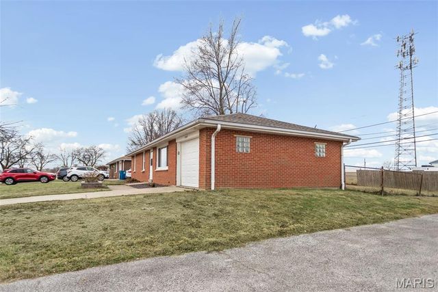 7210 Montclair Avenue, Godfrey, IL 62035