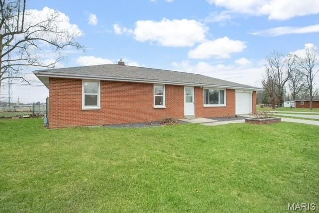 7210 Montclair Avenue, Godfrey, IL 62035