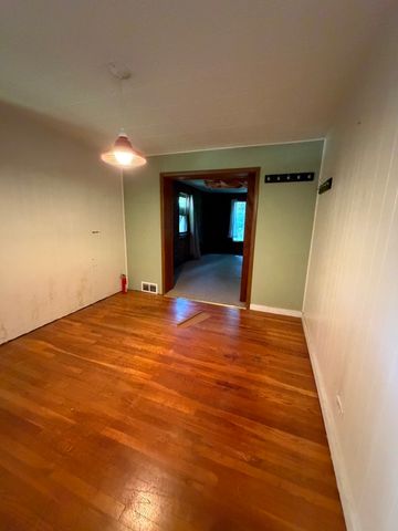 99 Mariposa Avenue, Waukegan, IL 60087