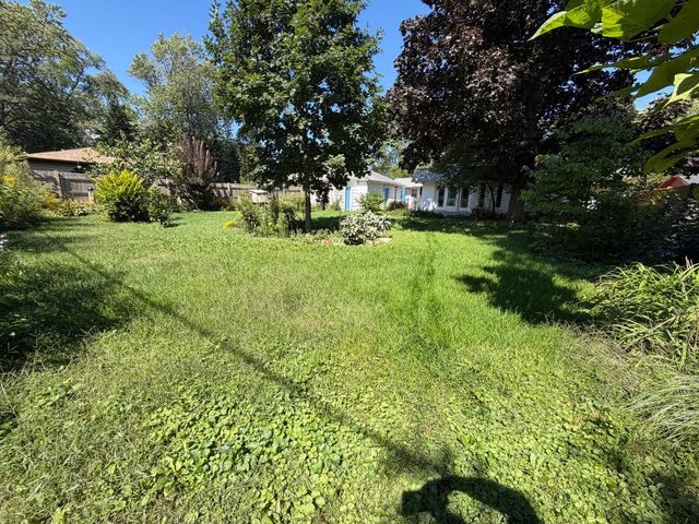 99 Mariposa Avenue, Waukegan, IL 60087
