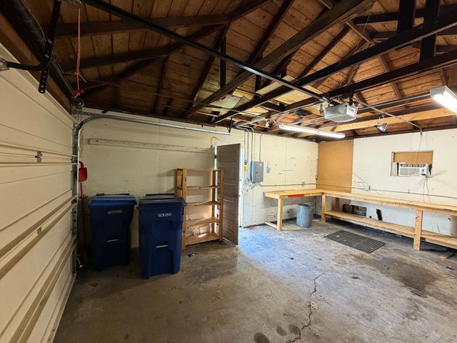 99 Mariposa Avenue, Waukegan, IL 60087