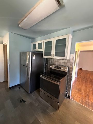 99 Mariposa Avenue, Waukegan, IL 60087