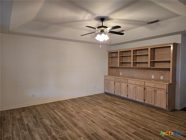 120 Gardenridge Drive, Seguin, TX 78155