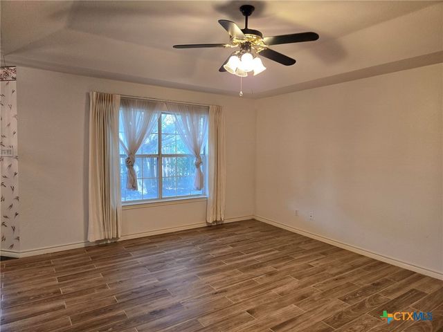 120 Gardenridge Drive, Seguin, TX 78155