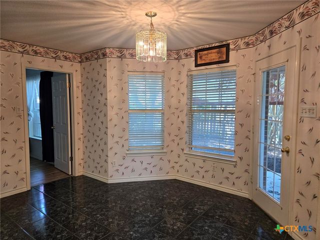 120 Gardenridge Drive, Seguin, TX 78155