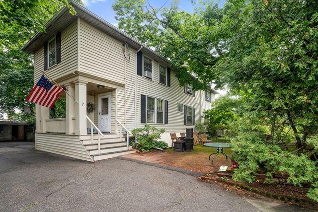 7 Park Cir, Arlington, MA 02476