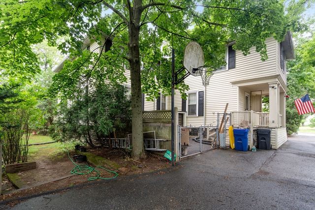 7 Park Cir, Arlington, MA 02476