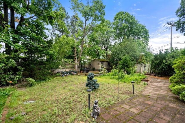 7 Park Cir, Arlington, MA 02476