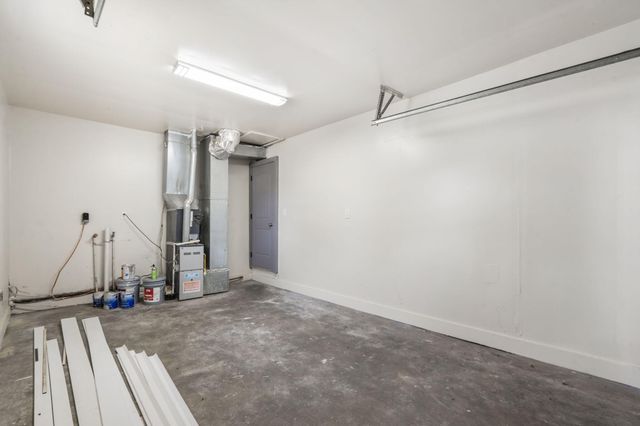 304 E Cofield Street, Aurora, MO 65605