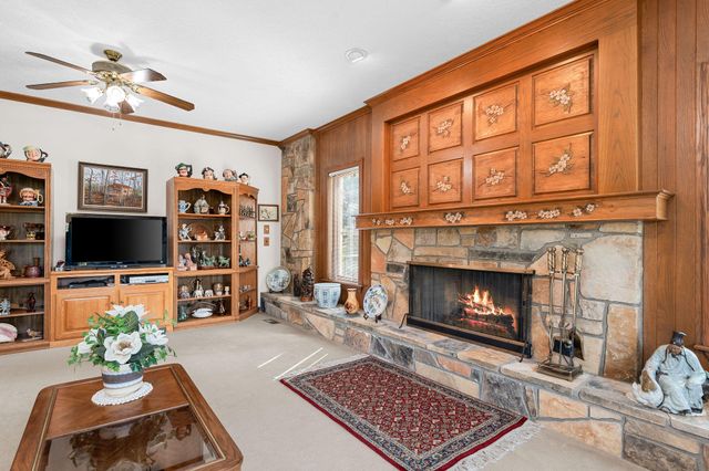 120 Quellhorst Drive, Isabella, MO 65676