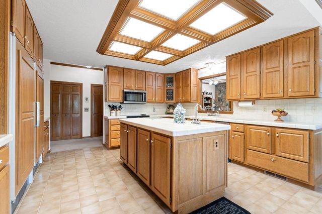 120 Quellhorst Drive, Isabella, MO 65676