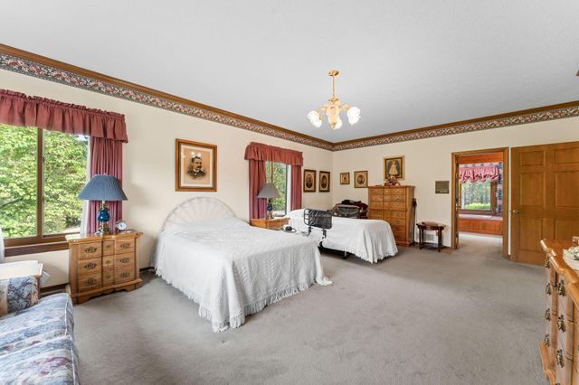 120 Quellhorst Drive, Isabella, MO 65676