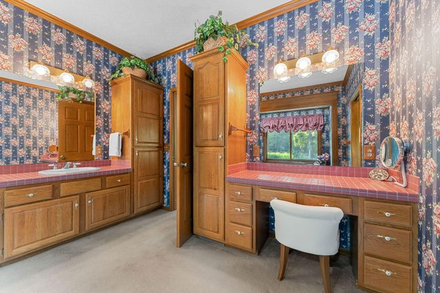 120 Quellhorst Drive, Isabella, MO 65676