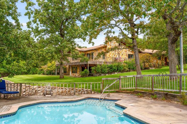 120 Quellhorst Drive, Isabella, MO 65676