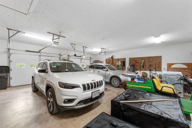 120 Quellhorst Drive, Isabella, MO 65676