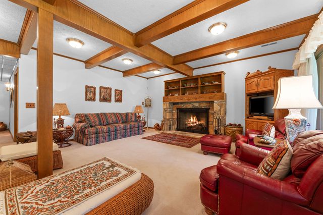 120 Quellhorst Drive, Isabella, MO 65676