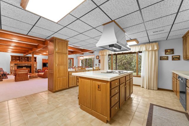 120 Quellhorst Drive, Isabella, MO 65676