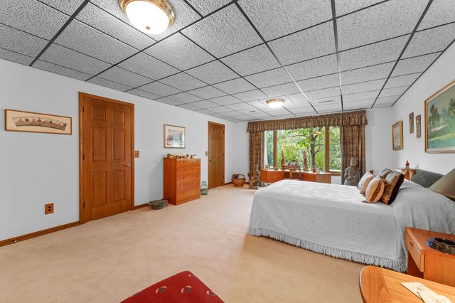 120 Quellhorst Drive, Isabella, MO 65676