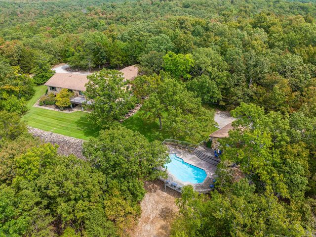 120 Quellhorst Drive, Isabella, MO 65676