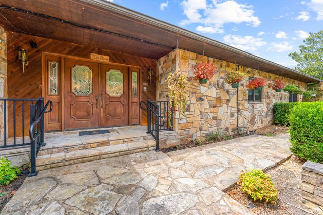 120 Quellhorst Drive, Isabella, MO 65676