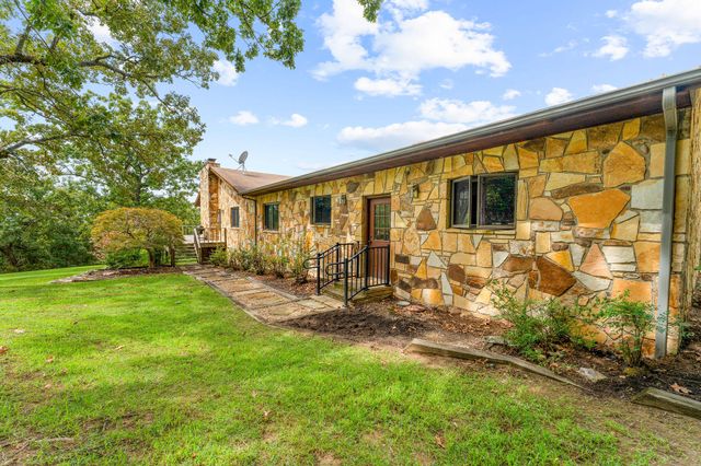 120 Quellhorst Drive, Isabella, MO 65676