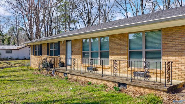 3410 Gault Avenue N, Fort Payne, AL 35967