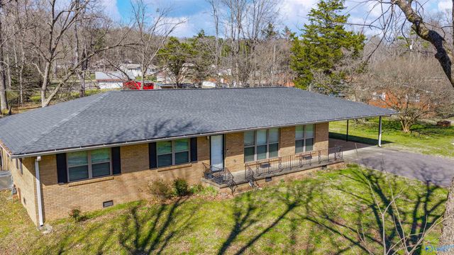 3410 Gault Avenue N, Fort Payne, AL 35967