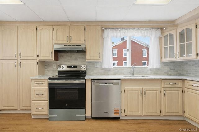 32 N Clover Street, Poughkeepsie, NY 12601