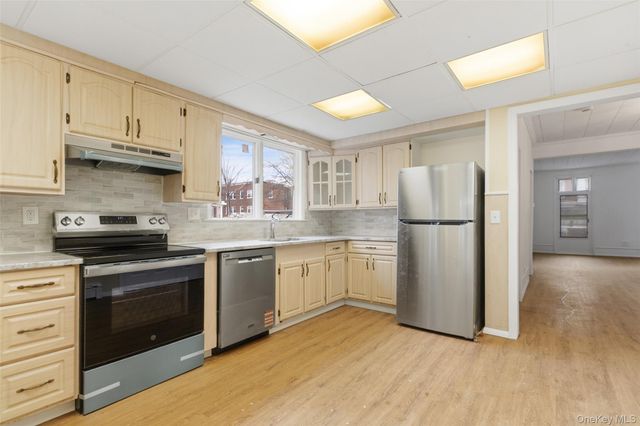 32 N Clover Street, Poughkeepsie, NY 12601