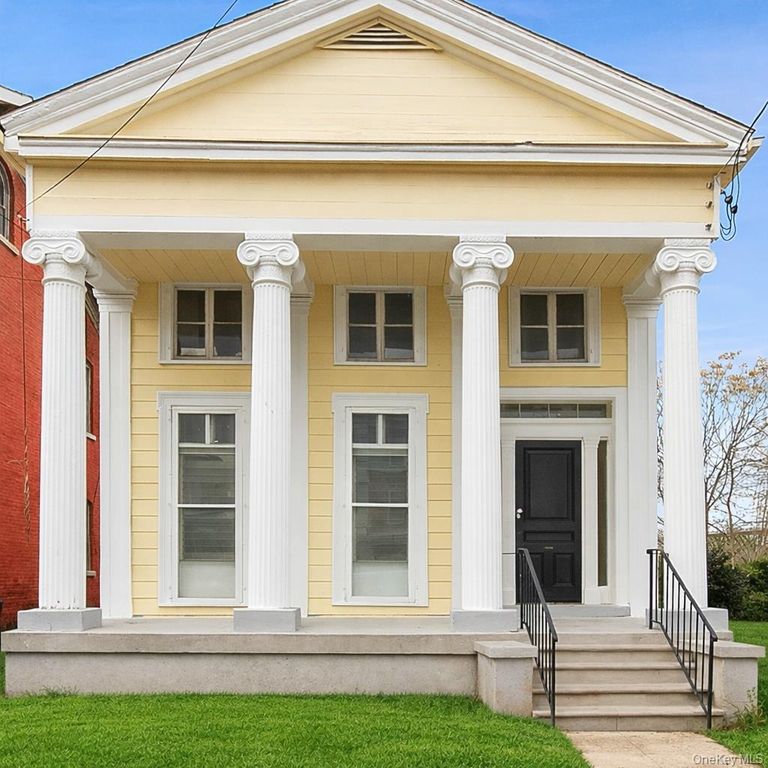 32 N Clover Street, Poughkeepsie, NY 12601