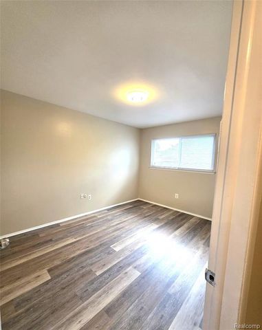 6862 Burr Street, Taylor, MI 48180