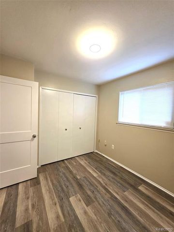 6862 Burr Street, Taylor, MI 48180