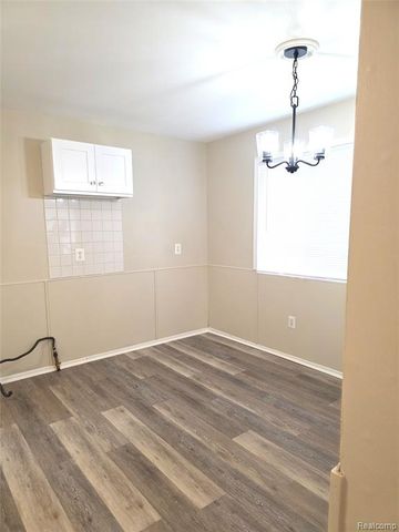 6862 Burr Street, Taylor, MI 48180
