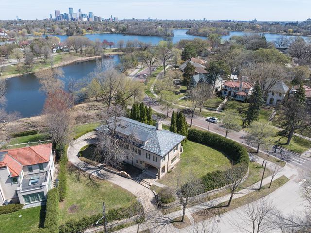 2728 Dean Parkway, Minneapolis, MN 55416