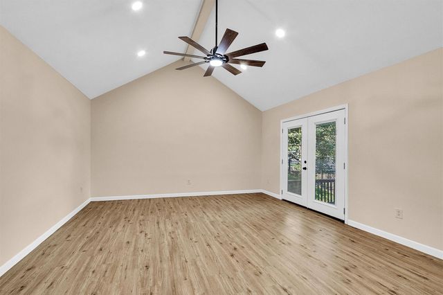 2018 Wickersham Drive, Huntsville, TX 77340